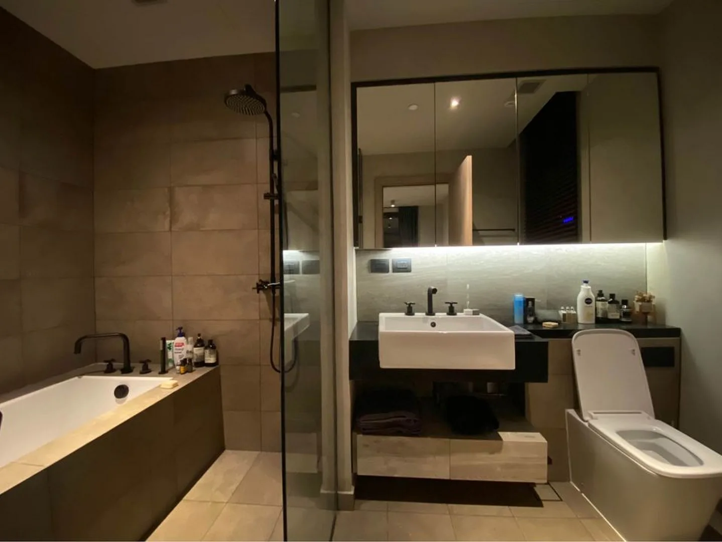 Property photos for The Lofts Asoke