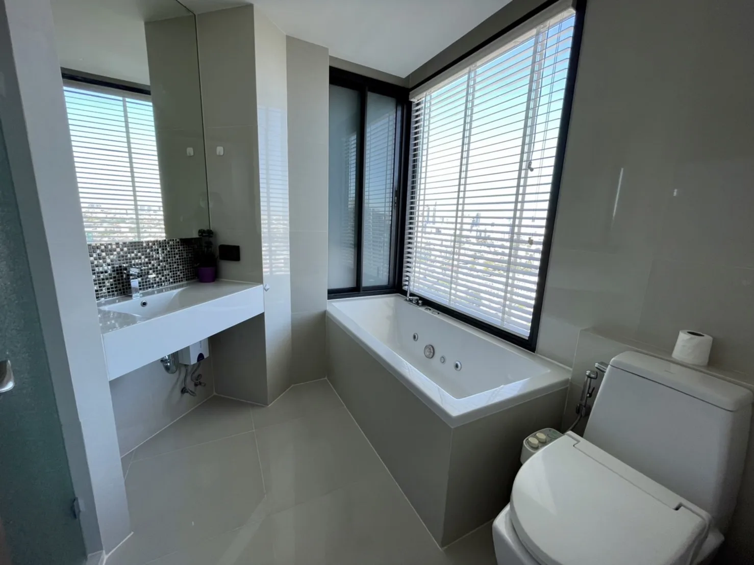 Property photos for Rhythm Sukhumvit 44/1
