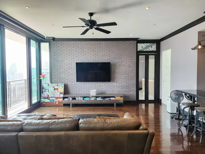Property photos for Aguston Sukhumvit 22