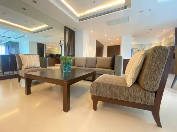 Property photos for Royal Residence Park
