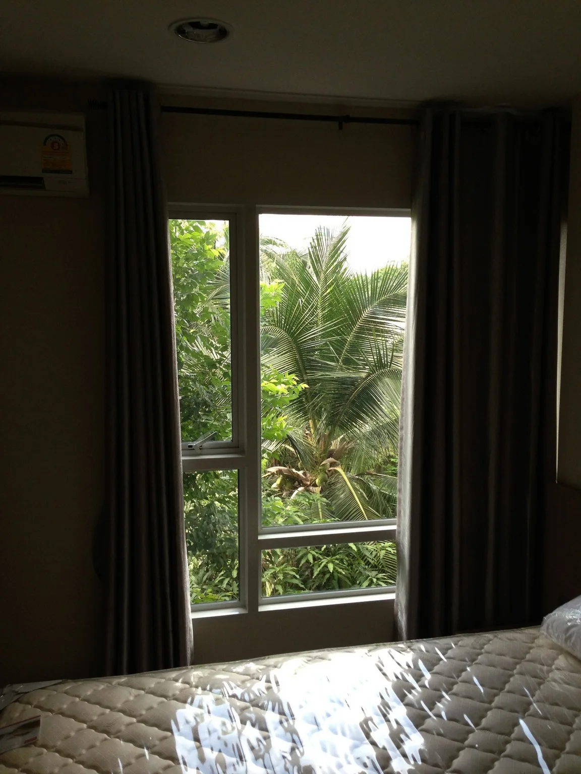 Property photos for The Crest Sukhumvit 49