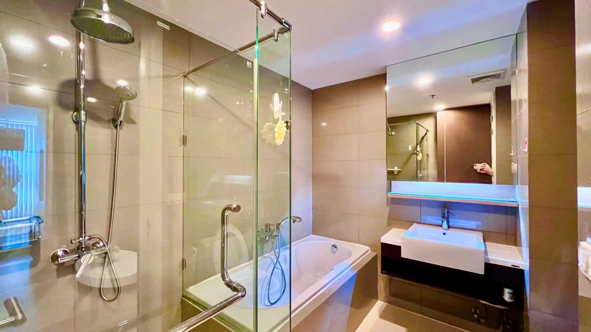 Property photos for 15 Sukhumvit Residences