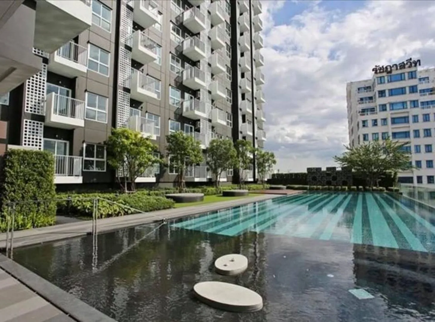 Property photos for The Parkland Taksin - Thapra