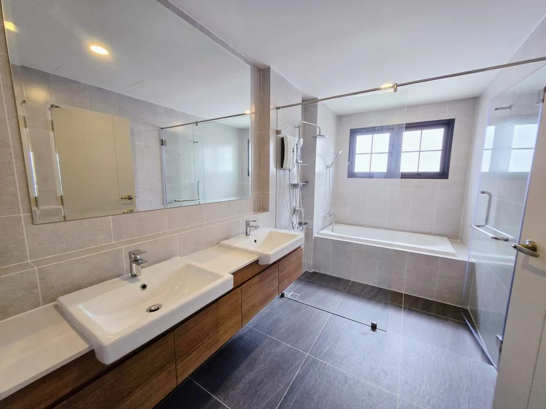 Property photos for Centro Bangna-wongwaen
