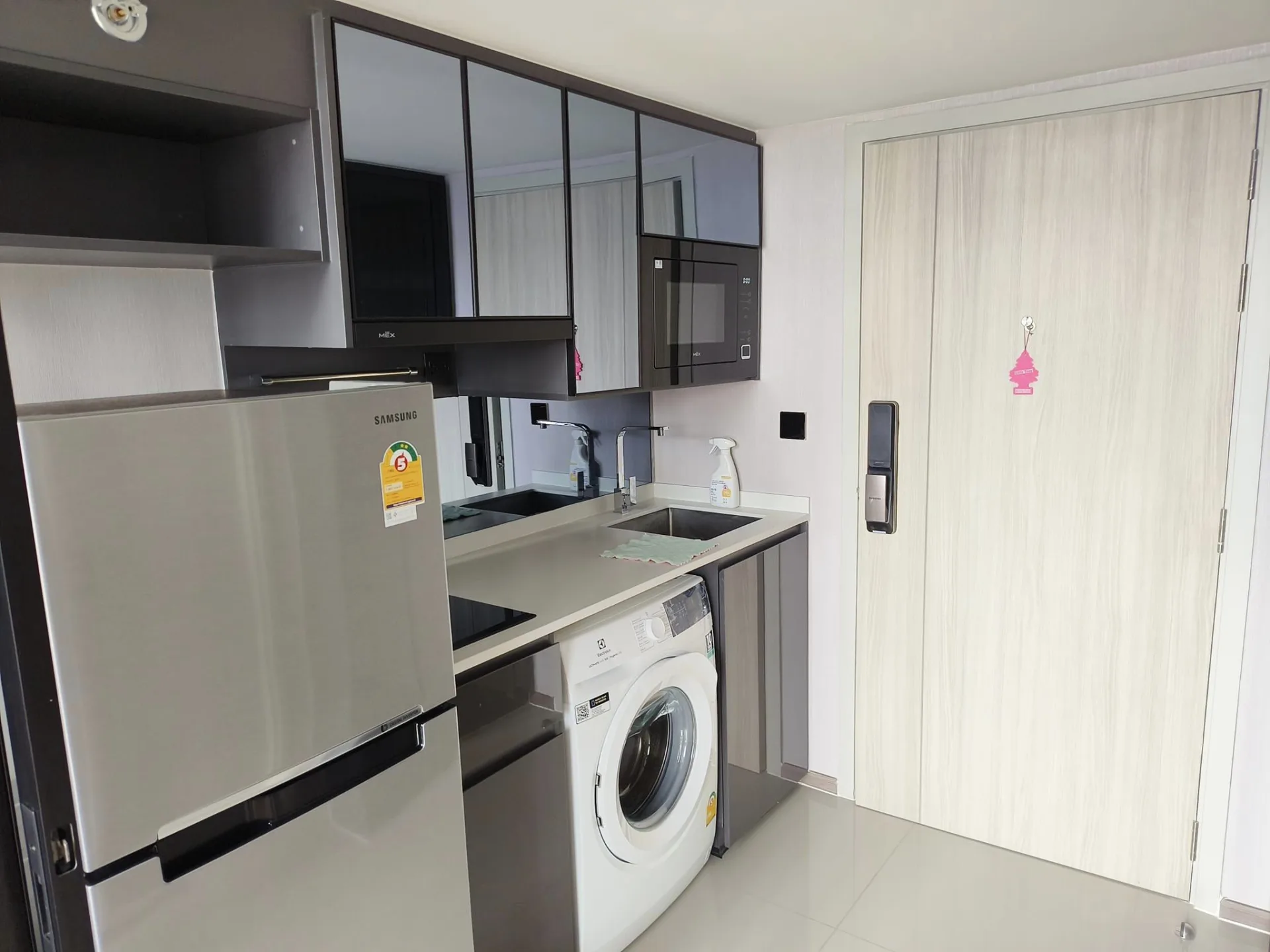Property photos for Park Origin Chula-samyan