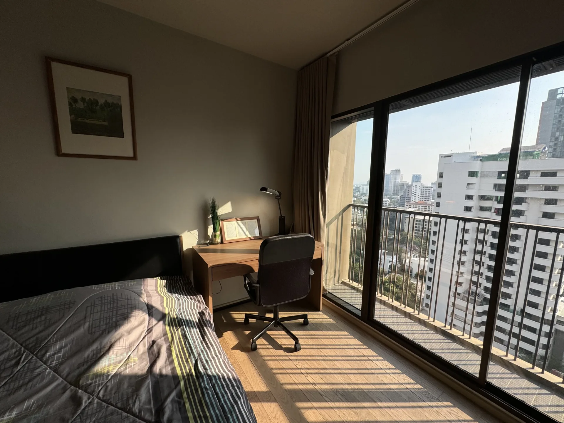 Property photos for Noble Refine
