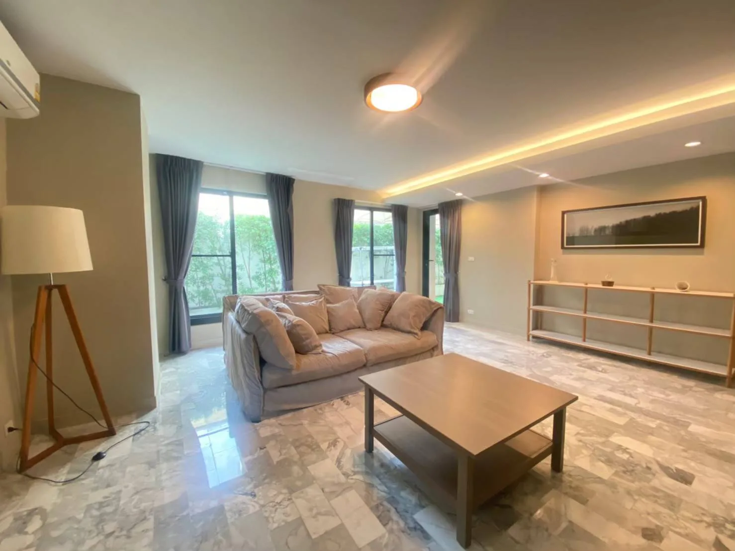 Property photos for Lily House