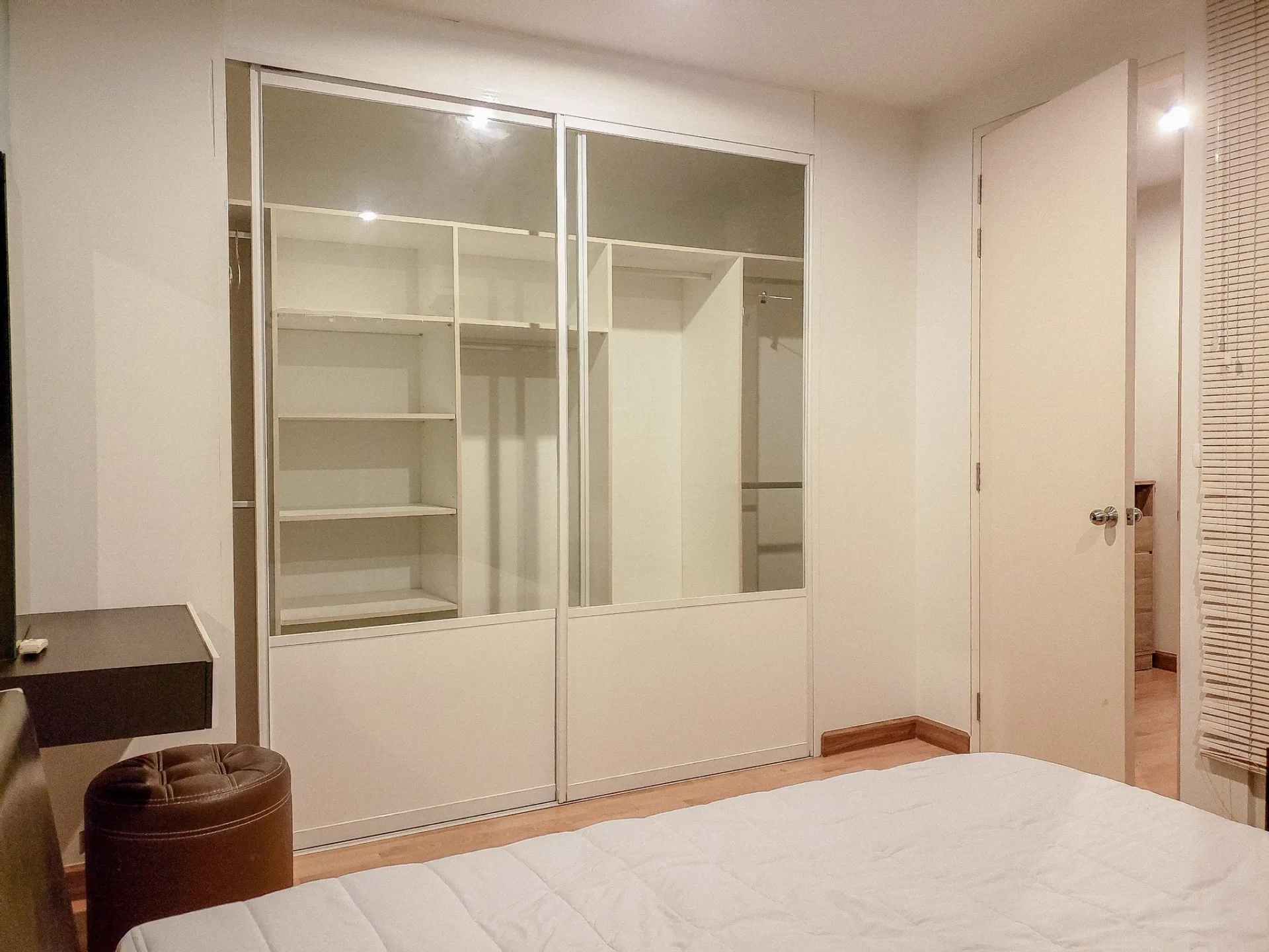 Property photos for The Parkland Taksin - Thapra