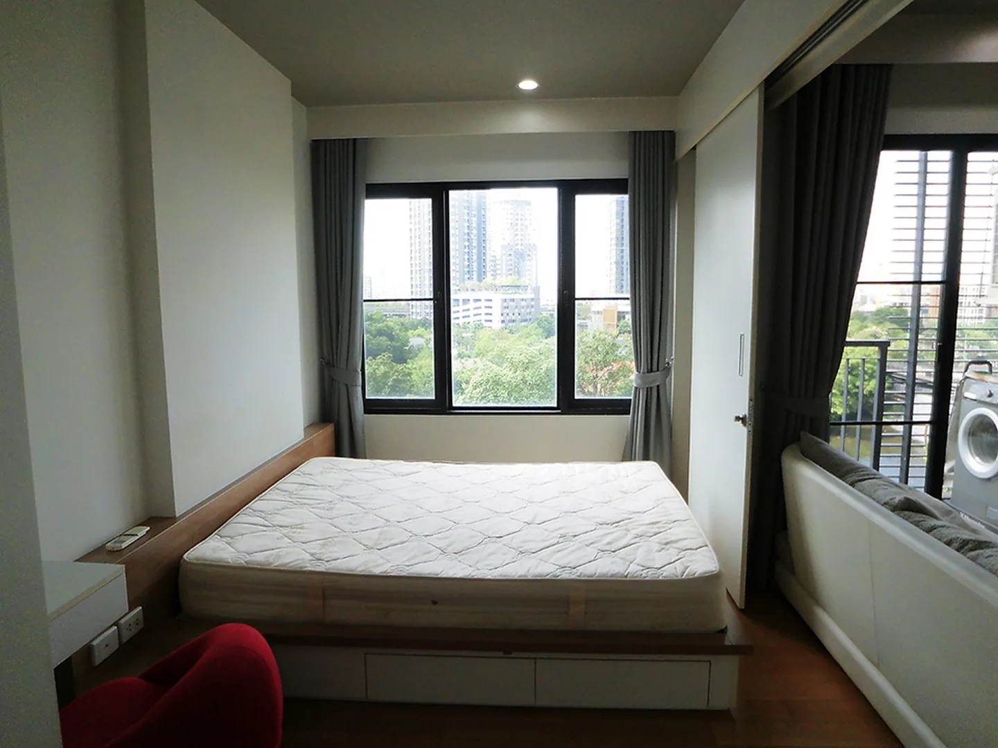 Property photos for Blocs 77