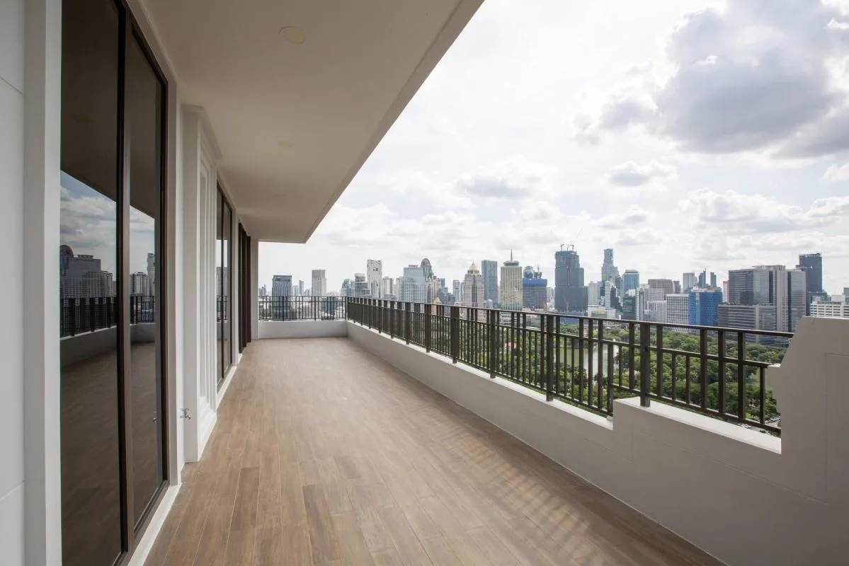 Property photos for Muniq Langsuan