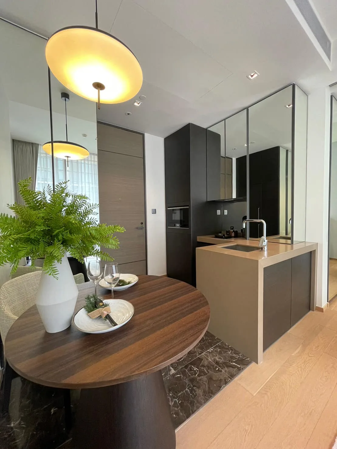 Property photos for 28 Chidlom