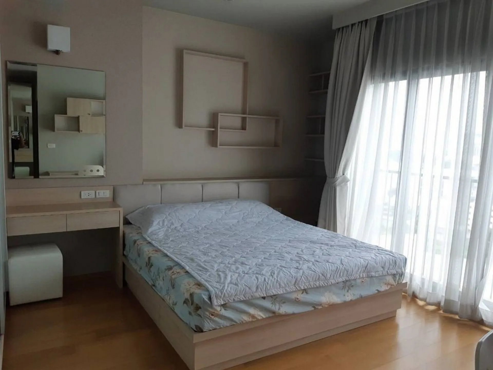 Property photos for Noble Revent