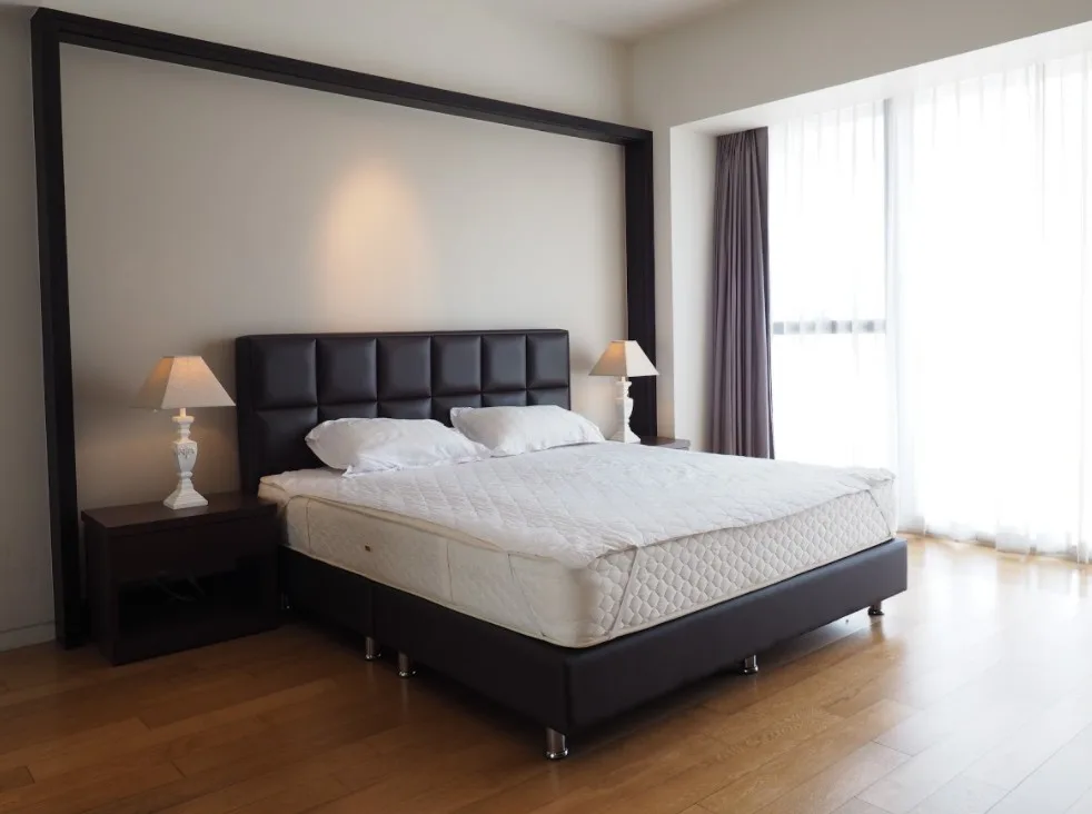Property photos for The Met