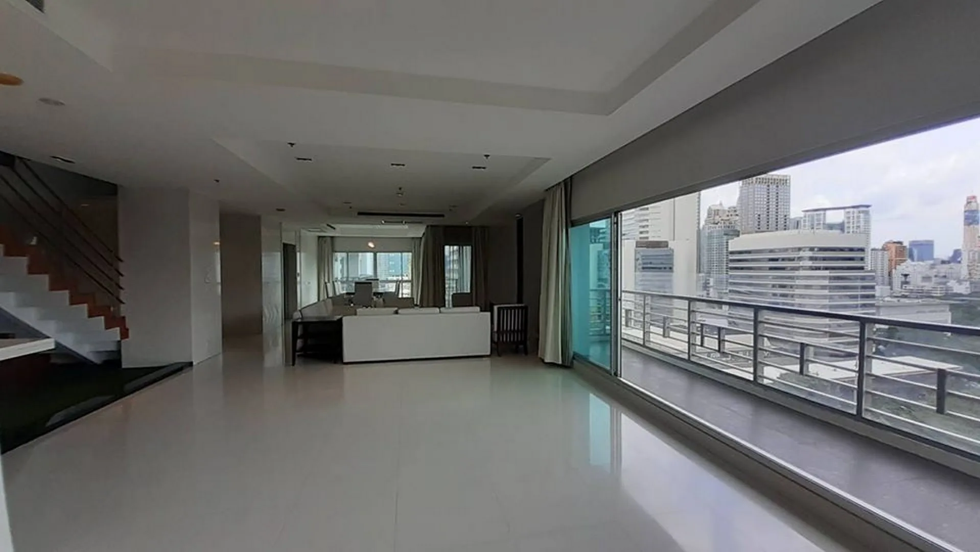 Property photos for Royal Residence Park