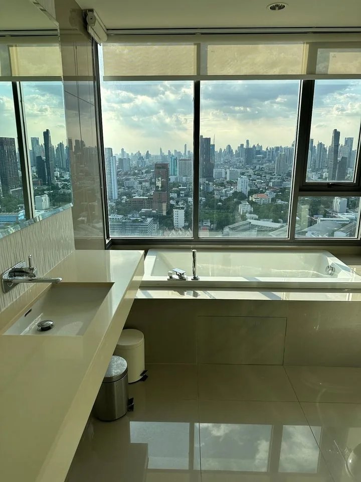 Property photos for Rhythm Sukhumvit 42