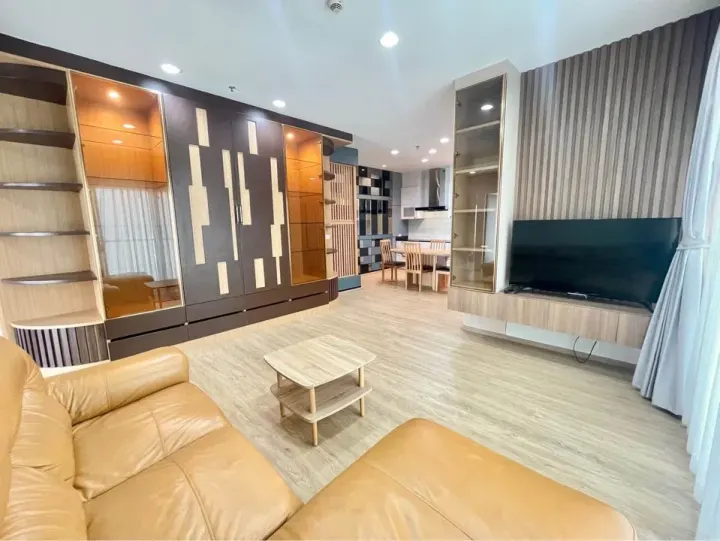 Property photos for Noble Ora