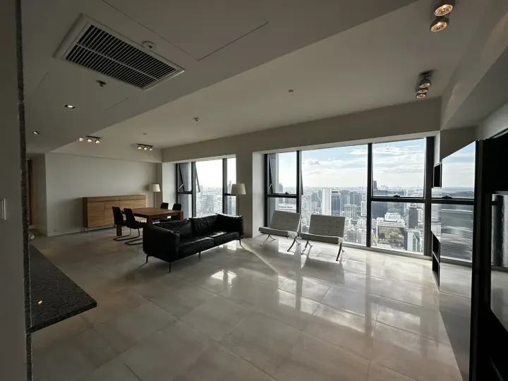 Property photos for The Met