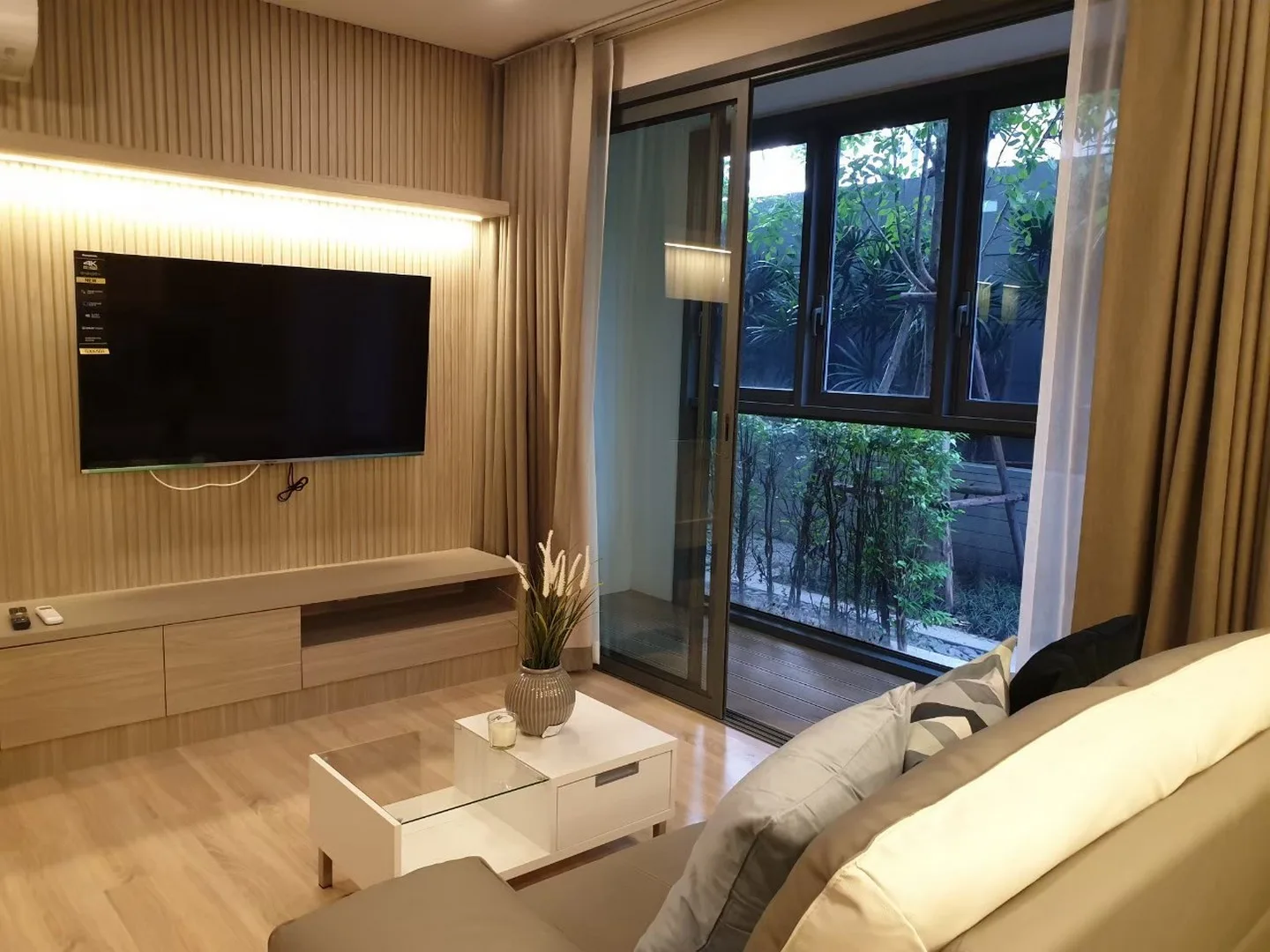 Property photos for Taka Haus Ekamai 12