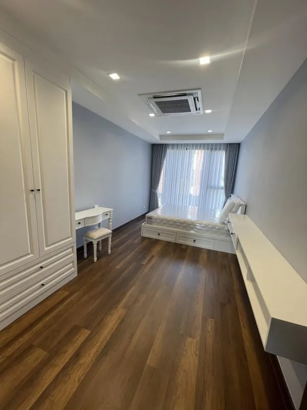 Property photos for The Park Lane Sukhumvit-bearing