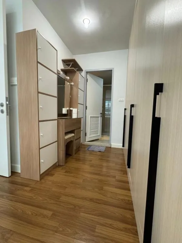 Property photos for The Clover Thonglor
