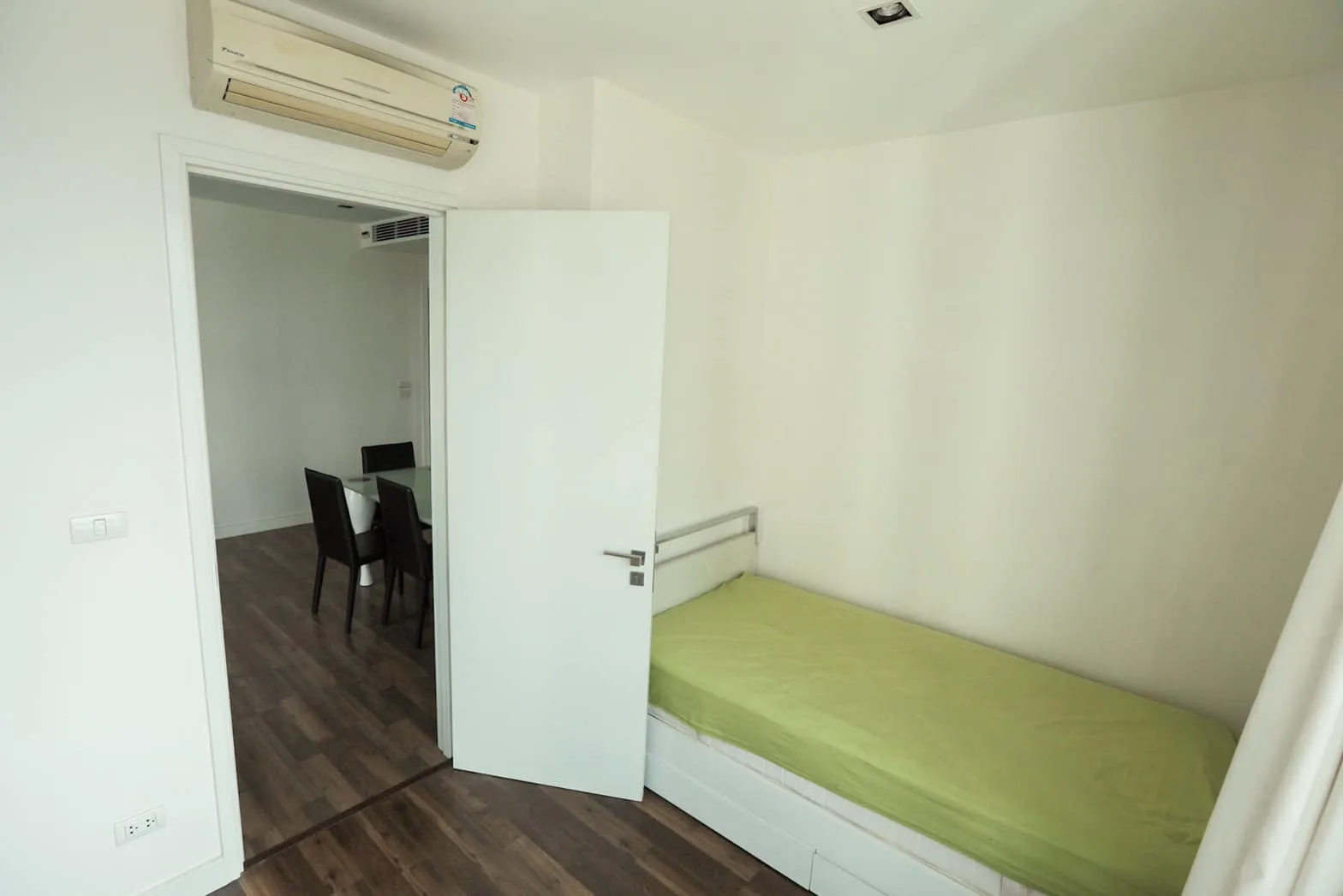 Property photos for The Room Sukhumvit 62