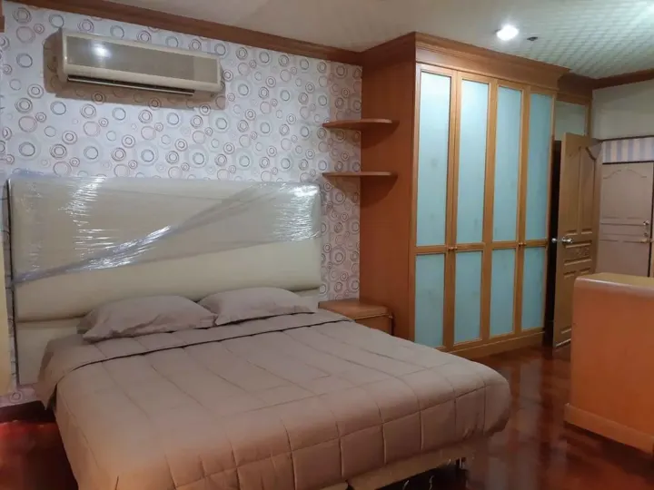 Property photos for Pathumwan Resort