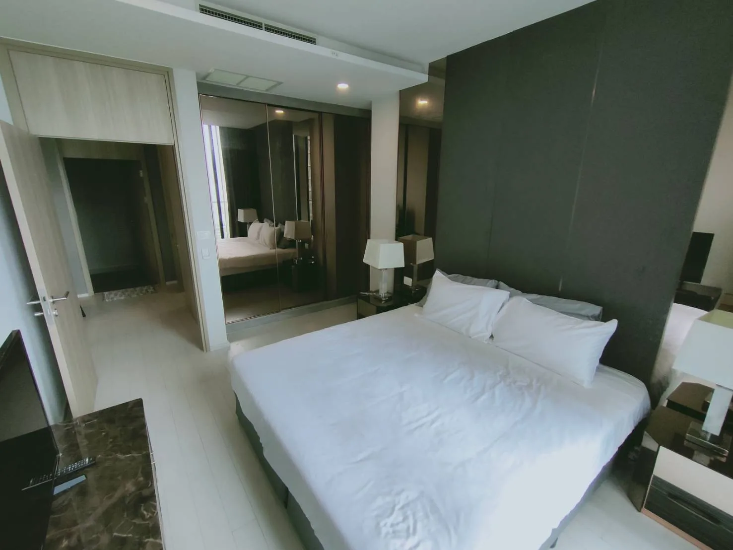Property photos for Noble Ploenchit