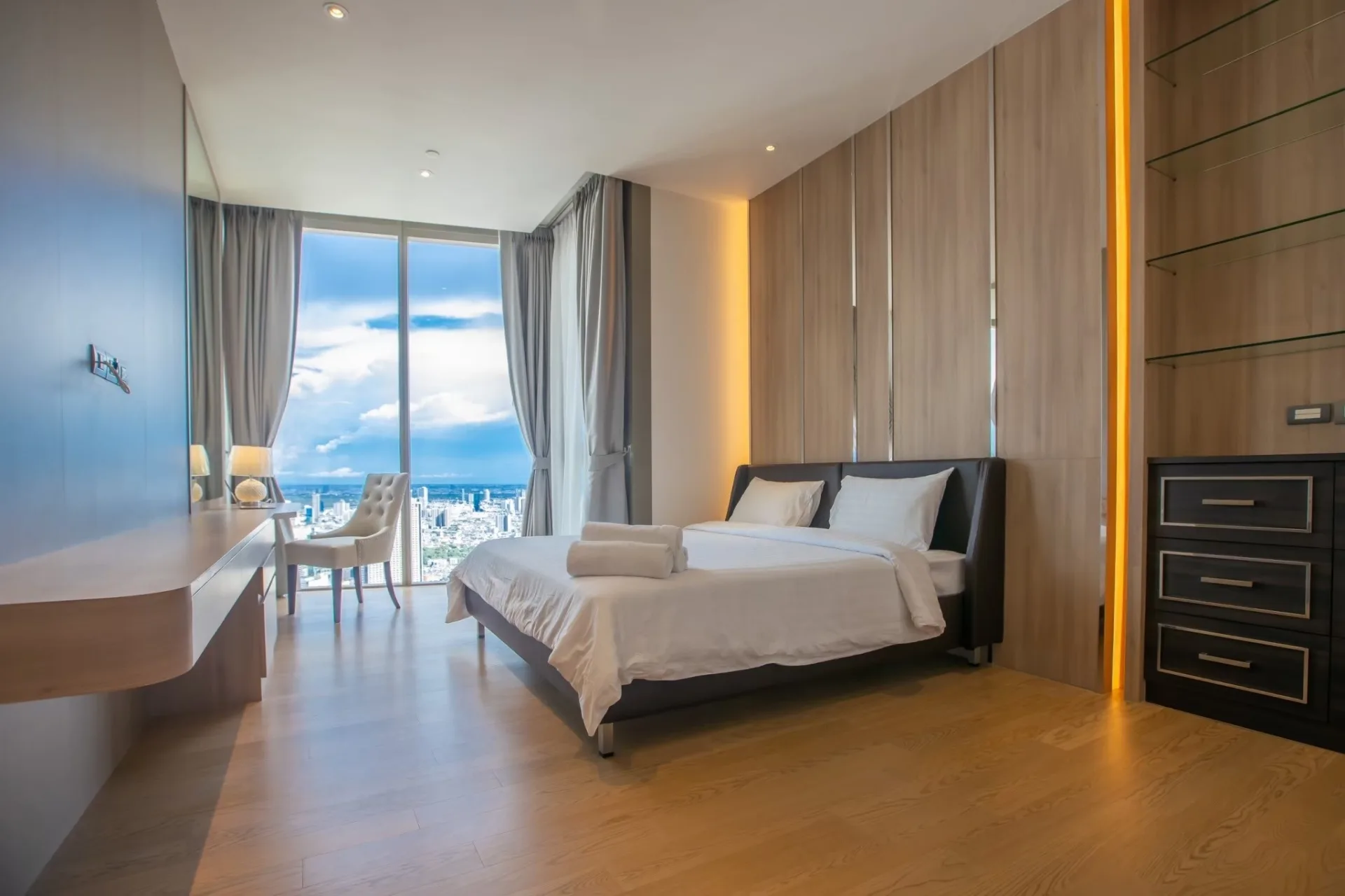 Property photos for Magnolias Waterfront Residences