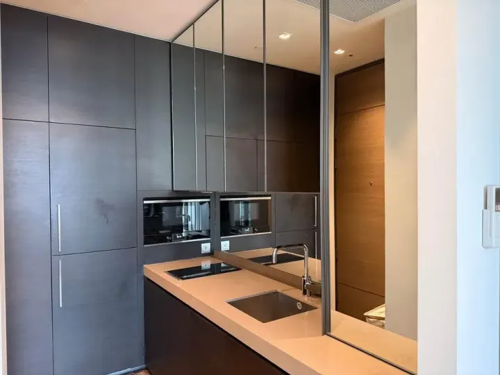 Property photos for 28 Chidlom