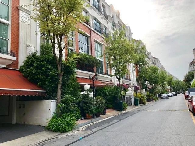 Property photos for Baan Klang Krung Thonglor