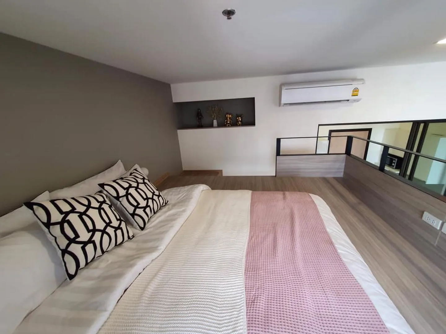 Property photos for Chewathai Residence Asoke