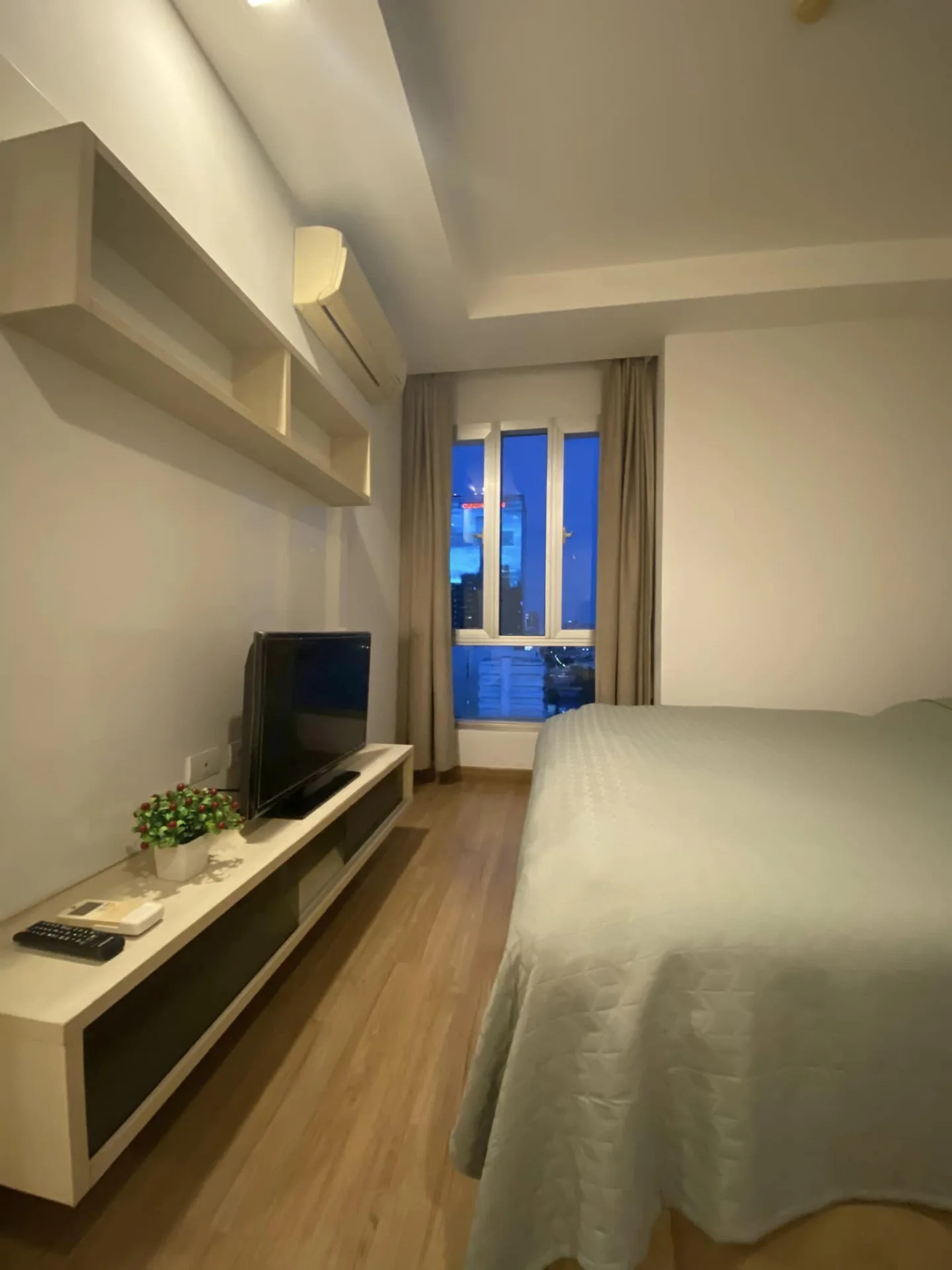 Property photos for Thru Thonglor