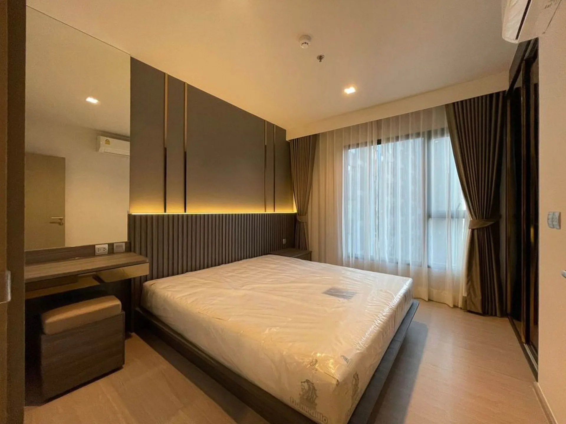 Property photos for LIFE Asoke - Rama 9