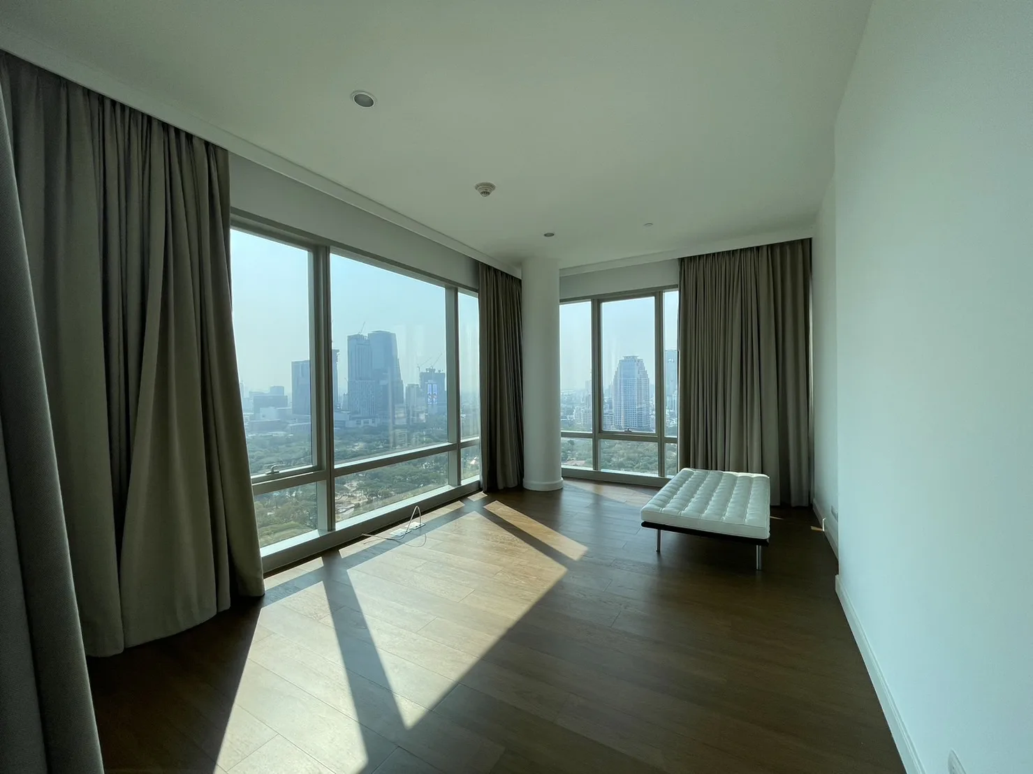 Property photos for 185 Rajadamri