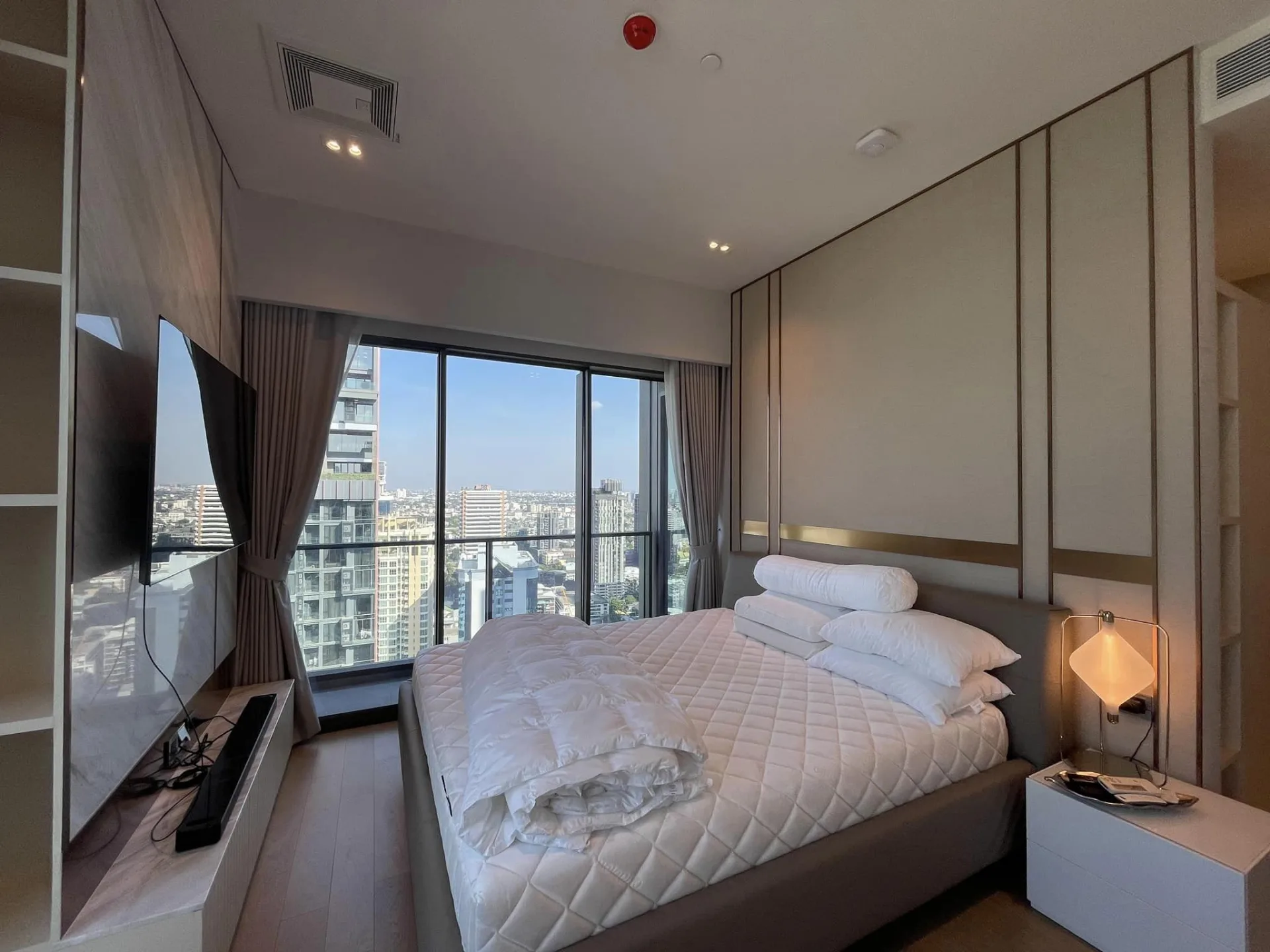 Property photos for The Strand Thonglor