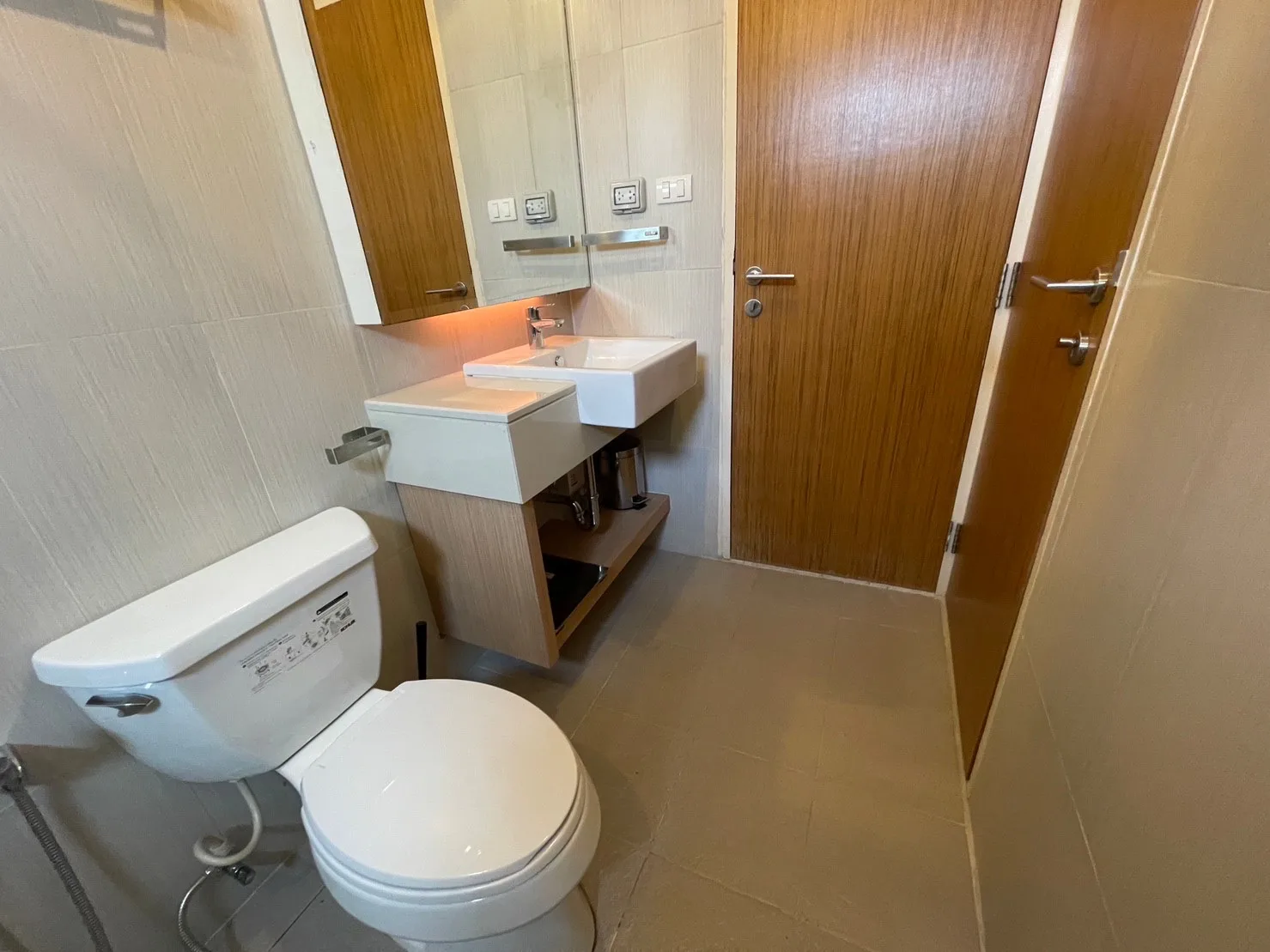 Property photos for Zenith Place Sukhumvit 42