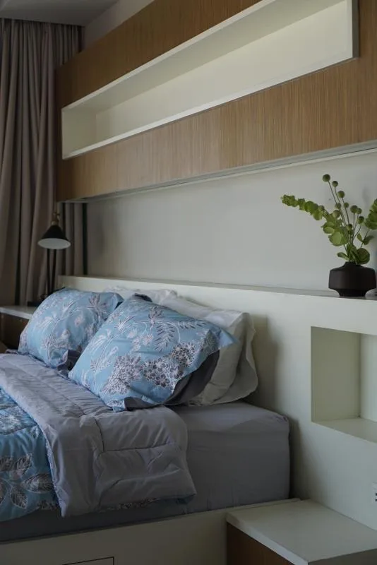 Property photos for Noble Refine