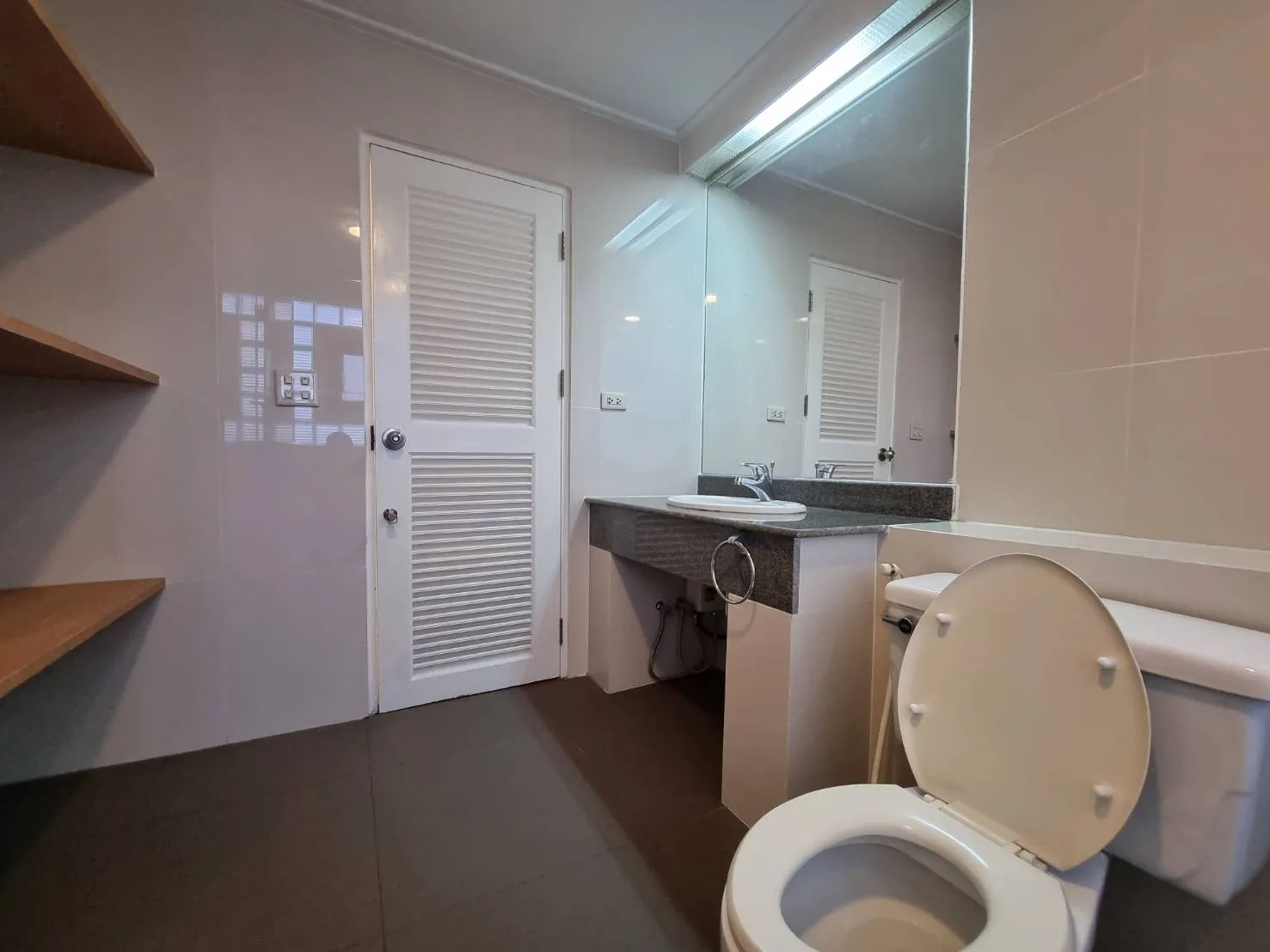 Property photos for Charoenjai Place