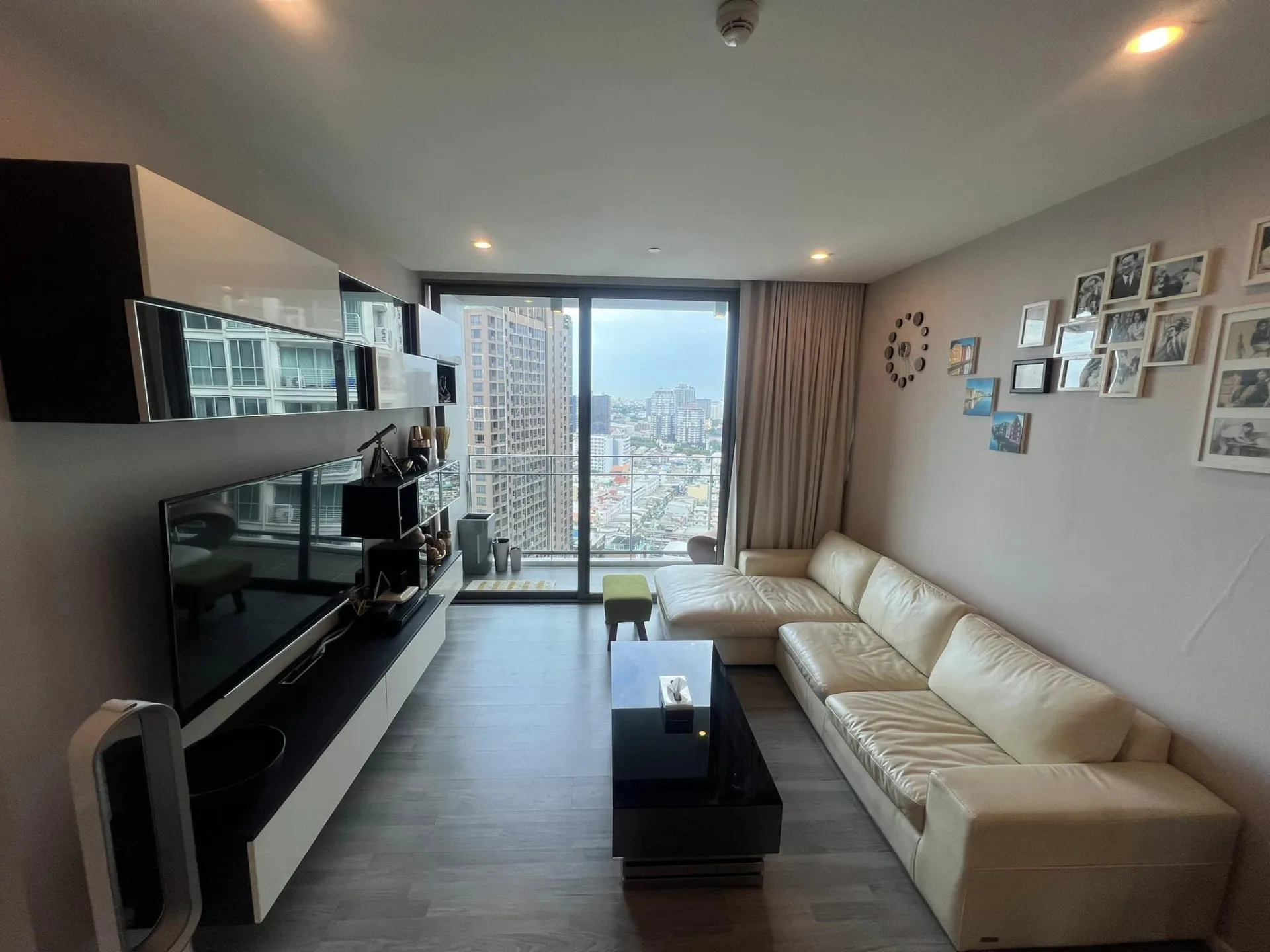 Property photos for The Room Sukhumvit 69