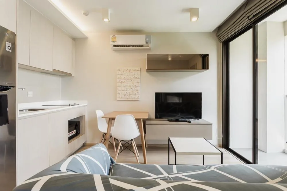 Property photos for Maestro 12