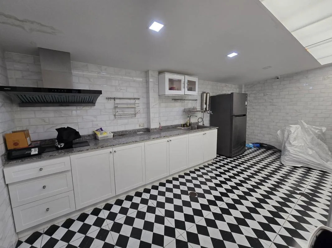 Property photos for District Ekkamai-ramintra