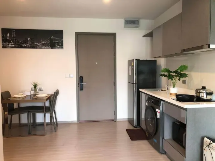 Property photos for Life Asoke Hype