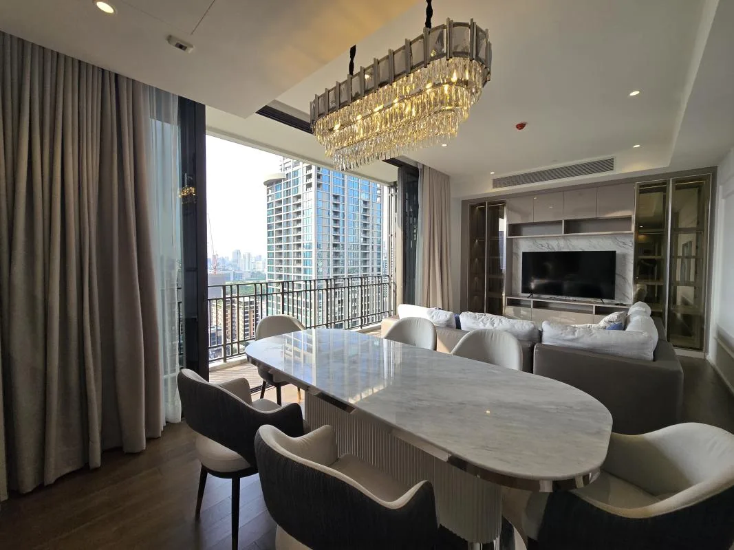 Property photos for Muniq Langsuan