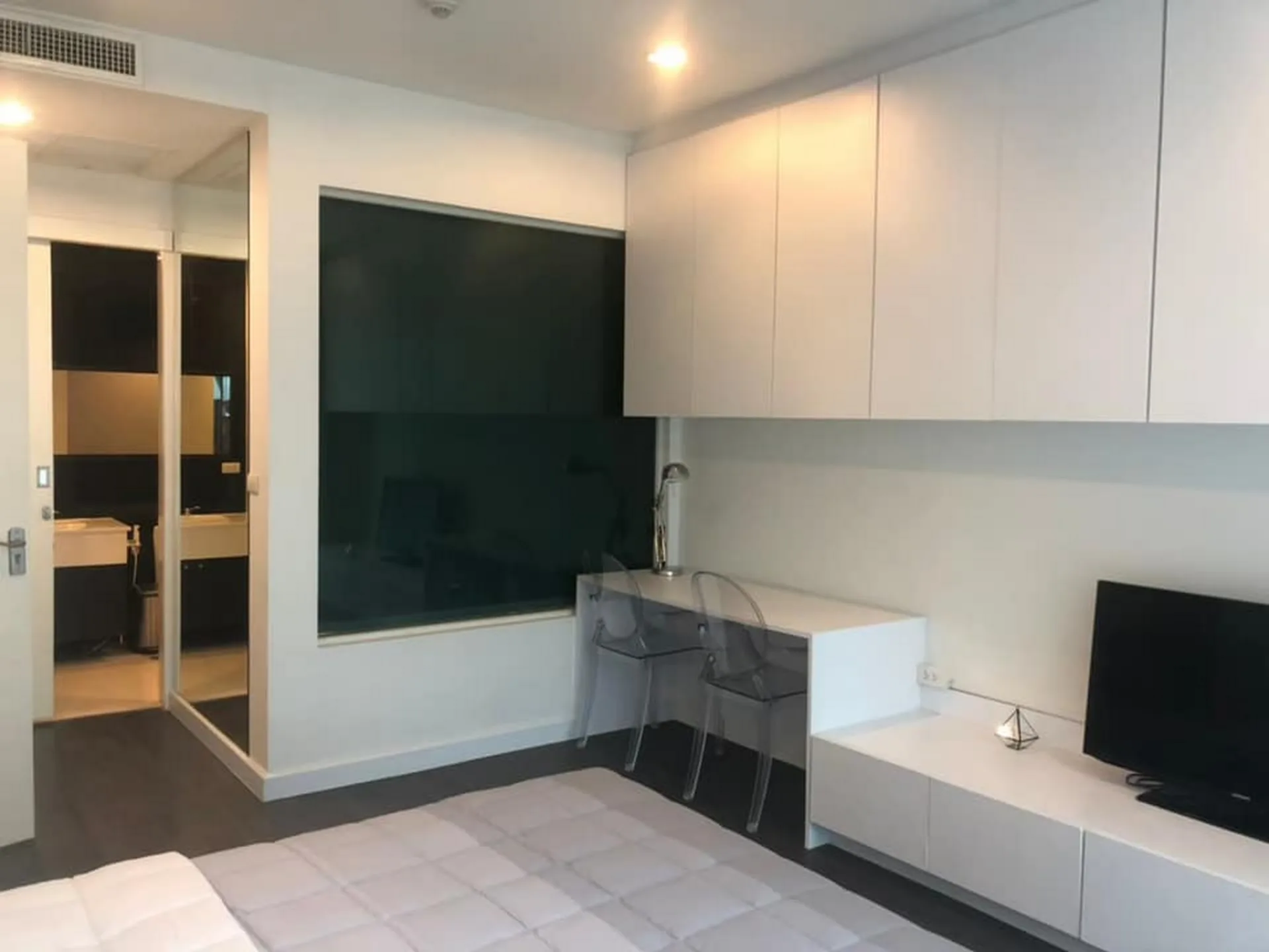 Property photos for The Address Chidlom