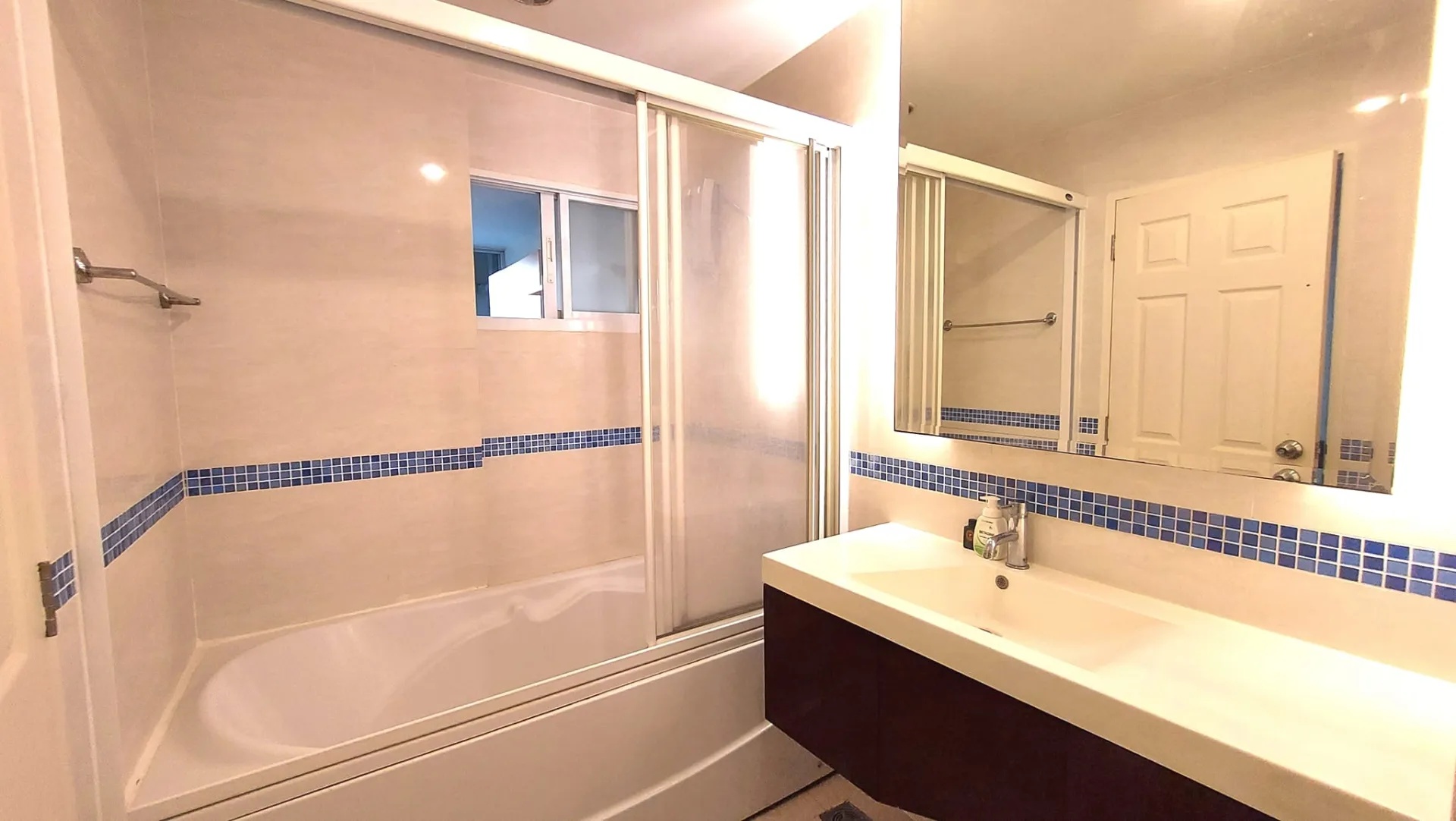 Property photos for Life Sukhumvit 65