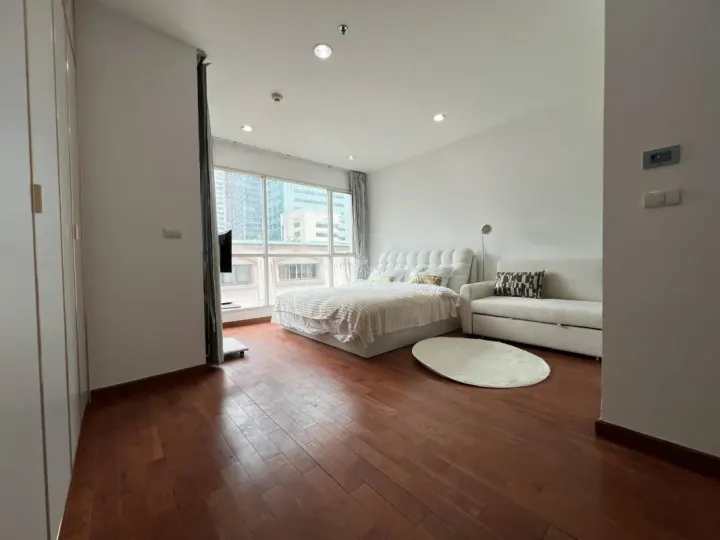 Property photos for The Address Chidlom