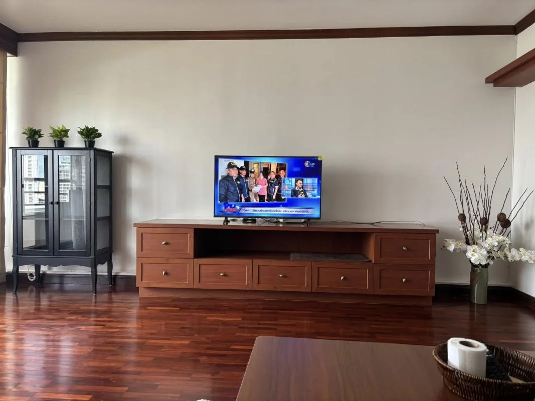 Property photos for Lake Avenue 16