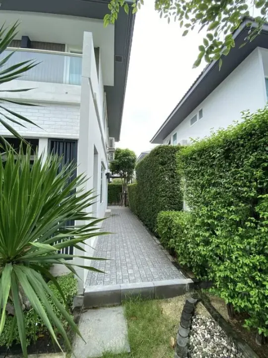 Property photos for Mantana Onnut-Wongwaen 5