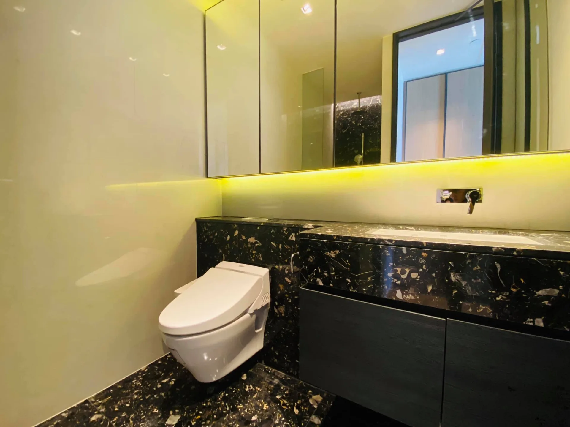Property photos for BEATNIQ Sukhumvit 32