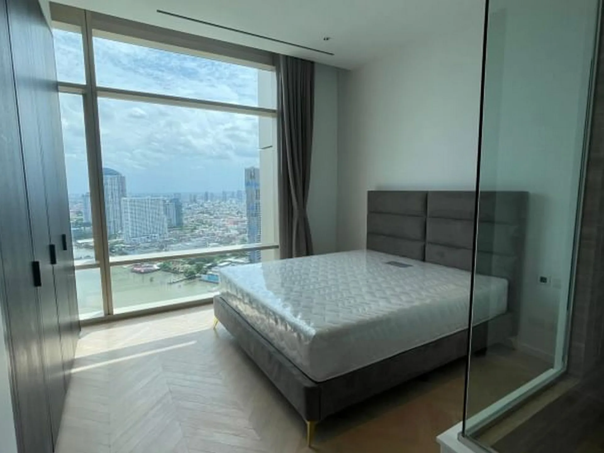 Property photos for Four Seasons Private Residences Bangkok
